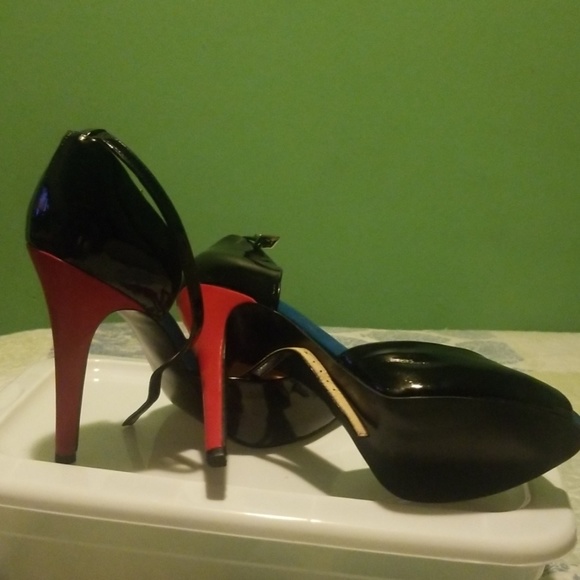 High heels - Picture 3 of 4